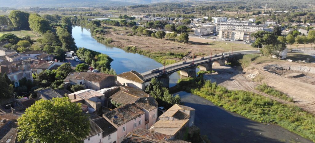 Chemin sous le pont ©SMMAR EPTB Aude